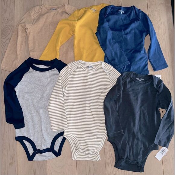 10pc Oldnavy Assorted Long Sleeve Baby Bodysuits Size 18-24m & 24m. - Picture 2 of 3